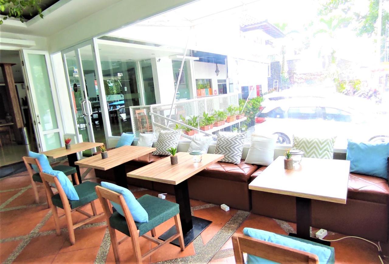 Arwiga Hotel Bandung Zewnętrze zdjęcie
